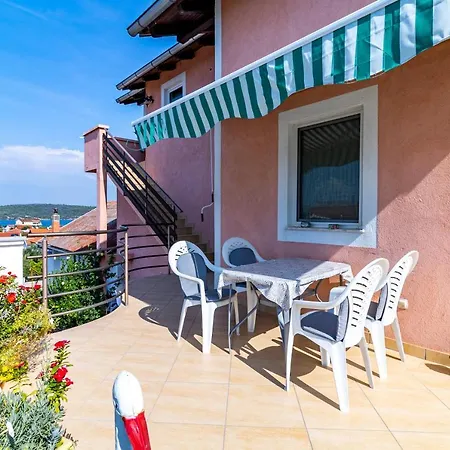 Appartement With Parking Space Bilice, Krka - 13545 Šibenik