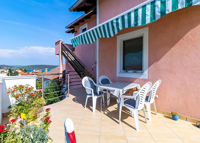 Appartement With Parking Space Bilice, Krka - 13545 Šibenik